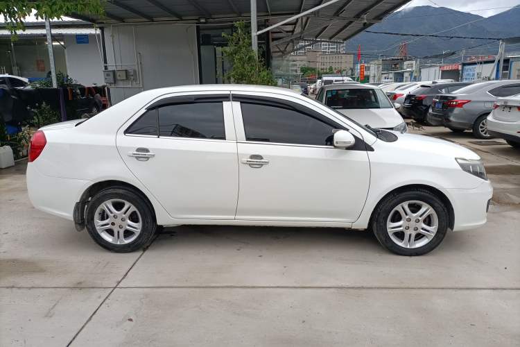 Used Geely Auto Diamond 2014 Sedan 1.5L Manual Entry-Level Model Right Side