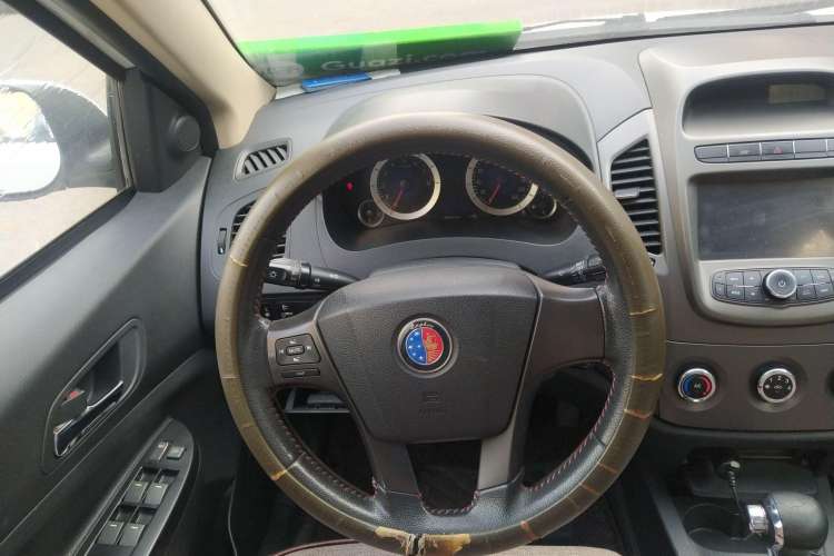 Used Geely Auto Diamond 2014 Sedan 1.5L Automatic Elite Model Steering Wheel