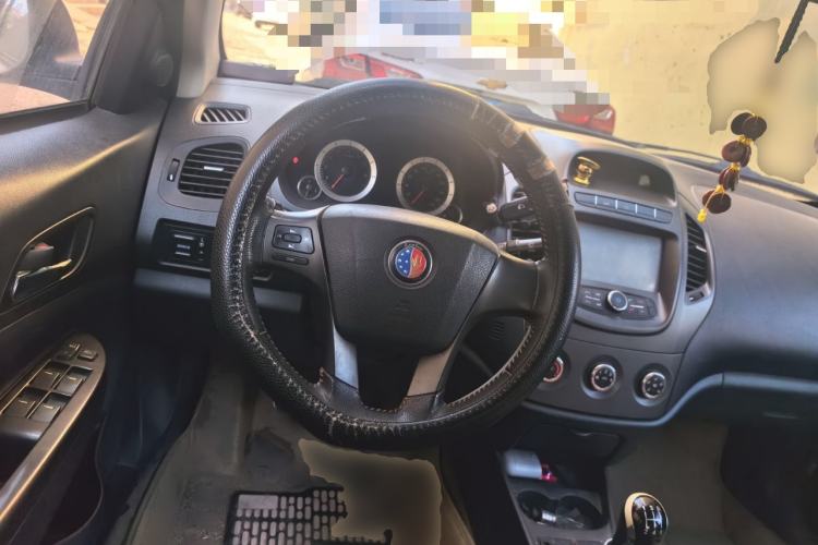 Used Geely Auto Diamond 2014 Sedan 1.5L Manual Luxury Model Steering Wheel