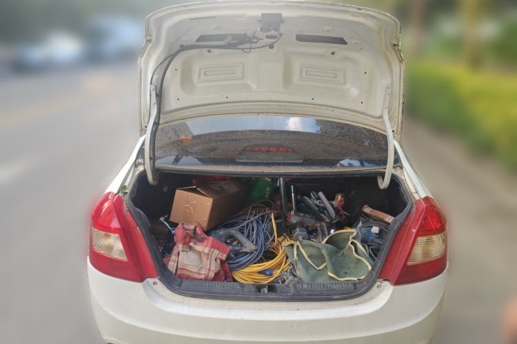Used Geely Auto Diamond 2014 Sedan 1.5L Manual Entry-Level Model Trunk