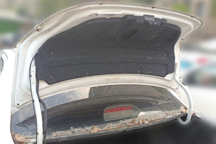 Used Geely Auto Diamond 2014 Sedan 1.5L Manual Entry-Level Model Trunk