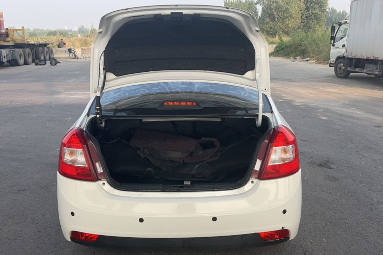 Used Geely Auto Diamond 2014 Sedan 1.5L Automatic Elite Model Trunk
