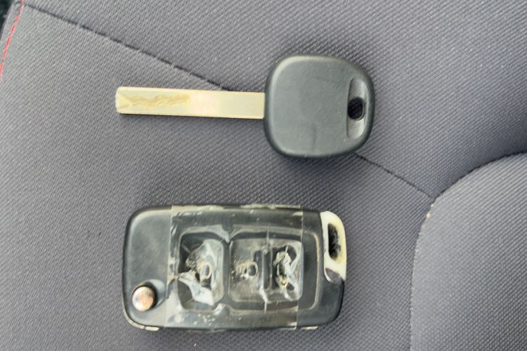 Used Geely Auto Diamond 2014 Sedan 1.5L Automatic Elite Model Vehicle Key