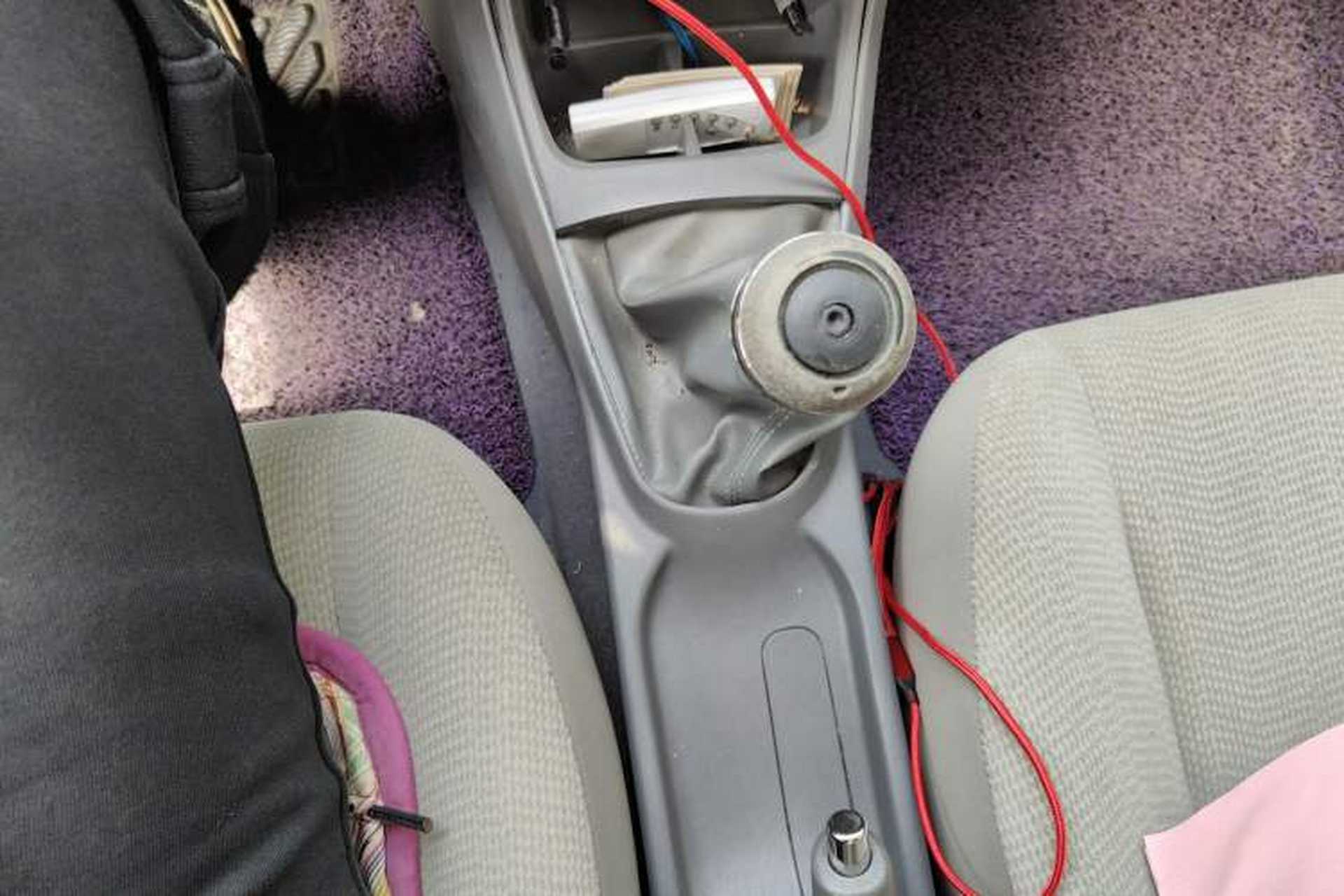 Used Geely Auto Diamond 2015 Sedan 1.5L Manual SuperDeluxe Model Gear Lever