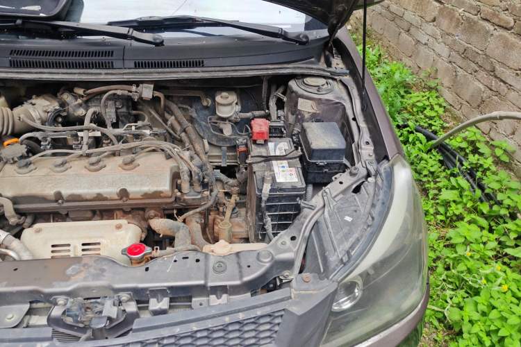 Used Geely Auto Diamond 2015 Sedan 1.5L Manual SuperDeluxe Model Engine Bay Left