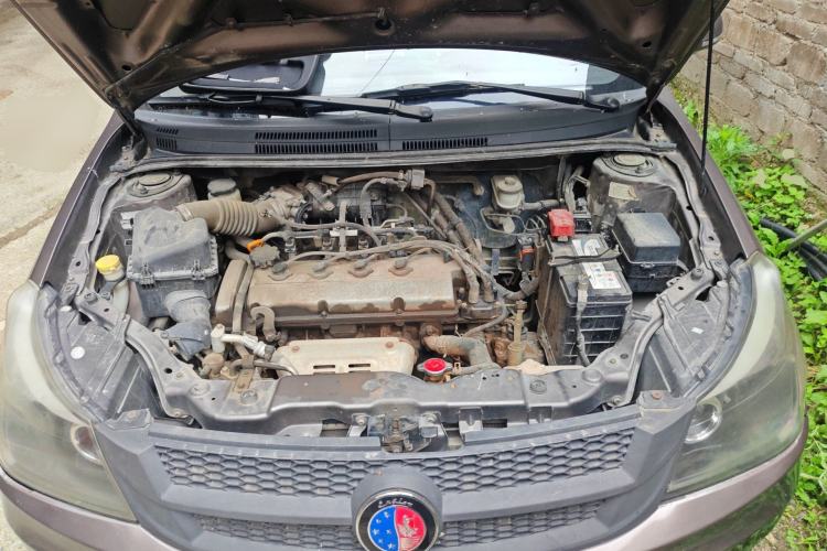 Used Geely Auto Diamond 2015 Sedan 1.5L Manual SuperDeluxe Model Engine Bay
