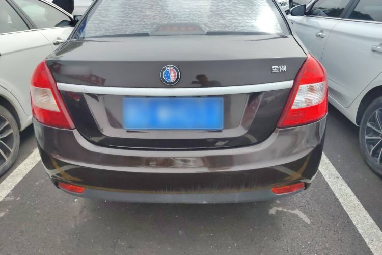 Used Geely Auto Diamond 2015 Sedan 1.5L Manual SuperDeluxe Model Exterior 3
