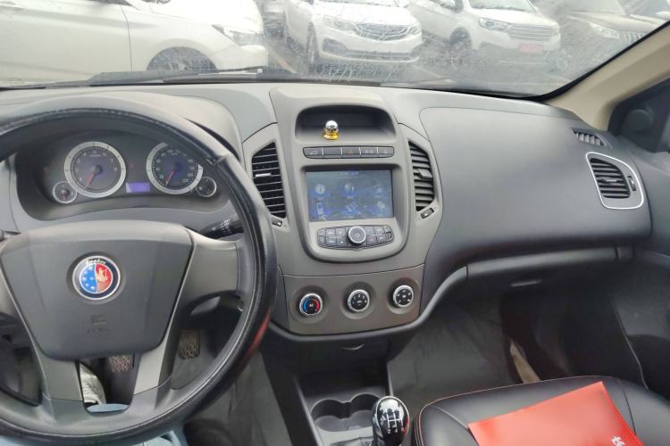 Used Geely Auto Diamond 2015 Sedan 1.5L Manual SuperDeluxe Model Interior 3