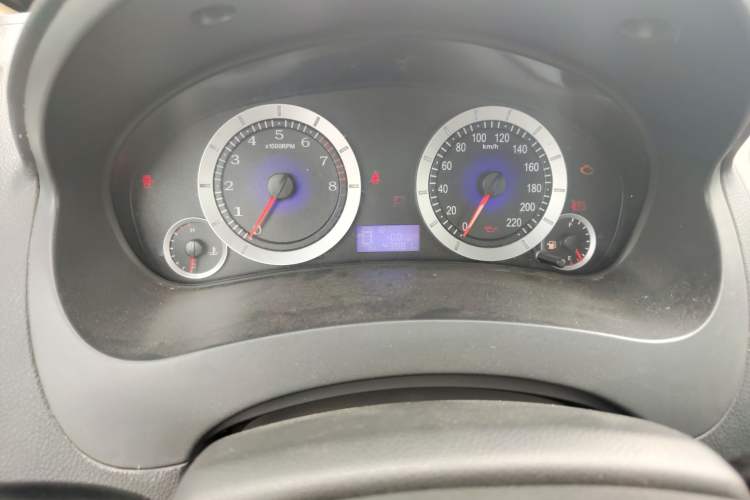 Used Geely Auto Diamond 2015 Sedan 1.5L Manual SuperDeluxe Model Odometer Close Up