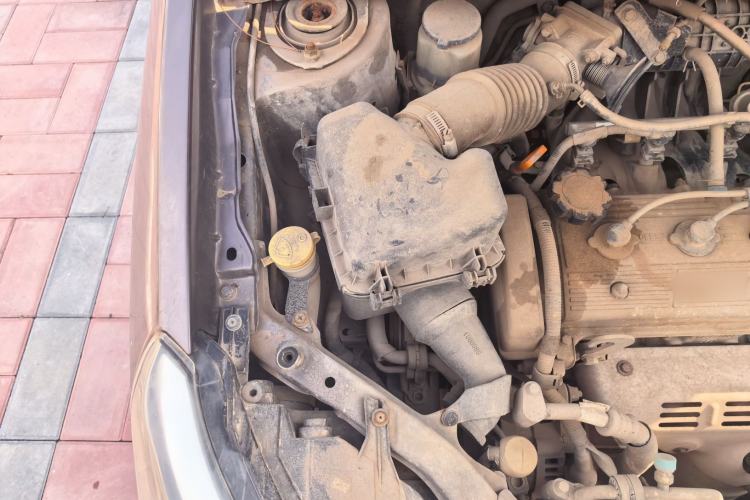 Used Geely Auto Diamond 2015 Sedan 1.5L Manual SuperDeluxe Model Engine Bay Right