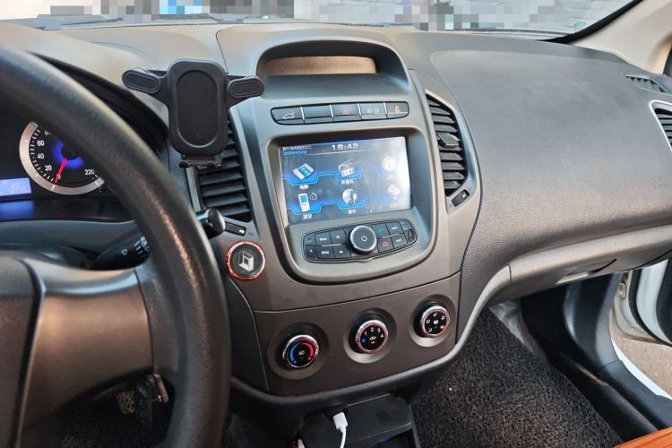 Used Geely Auto Diamond 2015 Sedan 1.5L Manual SuperDeluxe Model Audio And AC Panel