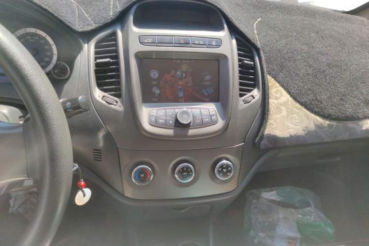 Used Geely Auto Diamond 2015 Sedan 1.5L Manual SuperDeluxe Model Audio And AC Panel