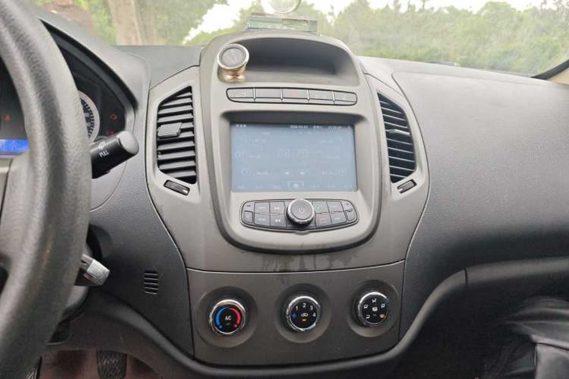 Used Geely Auto Diamond 2015 Sedan 1.5L Manual SuperDeluxe Model Audio And AC Panel