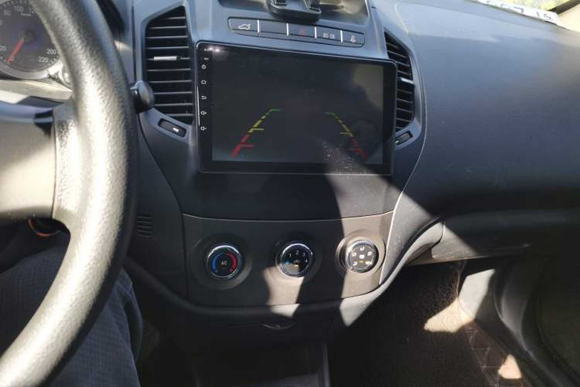 Used Geely Auto Diamond 2015 Sedan 1.5L Manual SuperDeluxe Model Audio And AC Panel