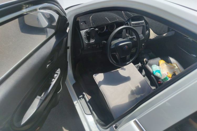 Used Geely Auto Diamond 2015 Sedan 1.5L Manual SuperDeluxe Model Driver Seat