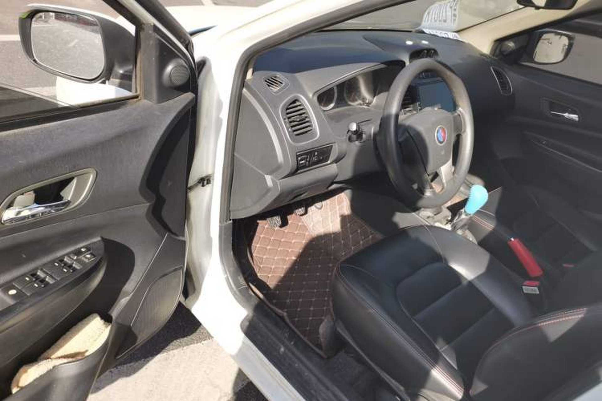 Used Geely Auto Diamond 2015 Sedan 1.5L Manual SuperDeluxe Model Driver Seat