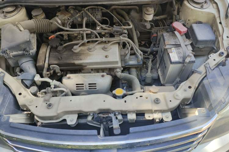Used Geely Auto Diamond 2015 Sedan 1.5L Manual SuperDeluxe Model Engine Bay