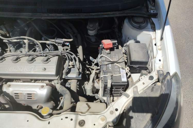 Used Geely Auto Diamond 2015 Sedan 1.5L Manual SuperDeluxe Model Engine Bay Left
