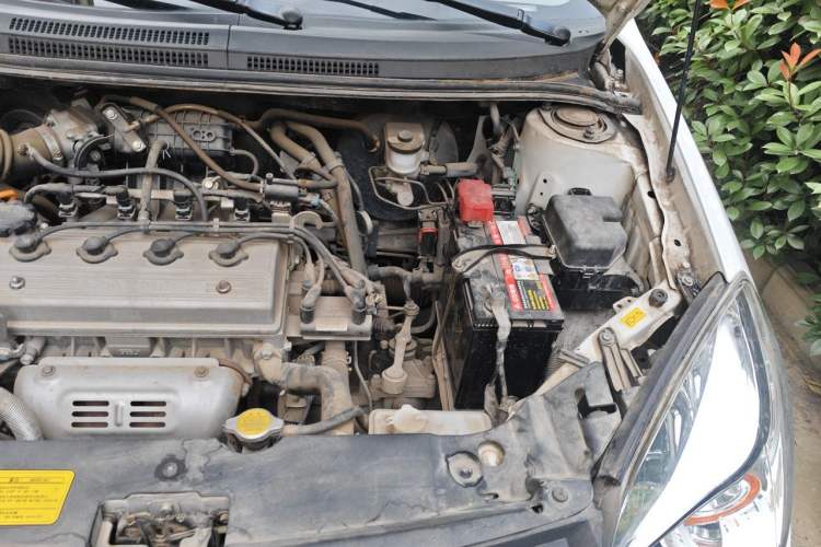 Used Geely Auto Diamond 2015 Sedan 1.5L Manual SuperDeluxe Model Engine Bay Left