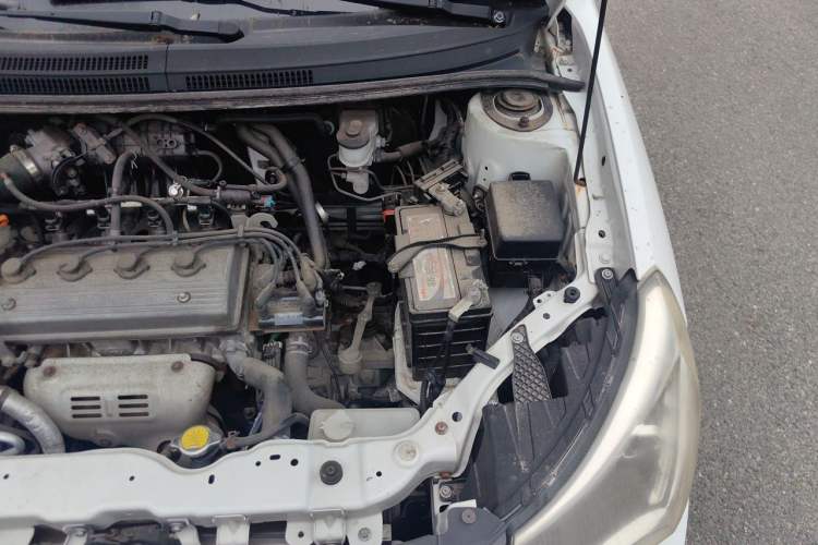 Used Geely Auto Diamond 2015 Sedan 1.5L Manual SuperDeluxe Model Engine Bay Left