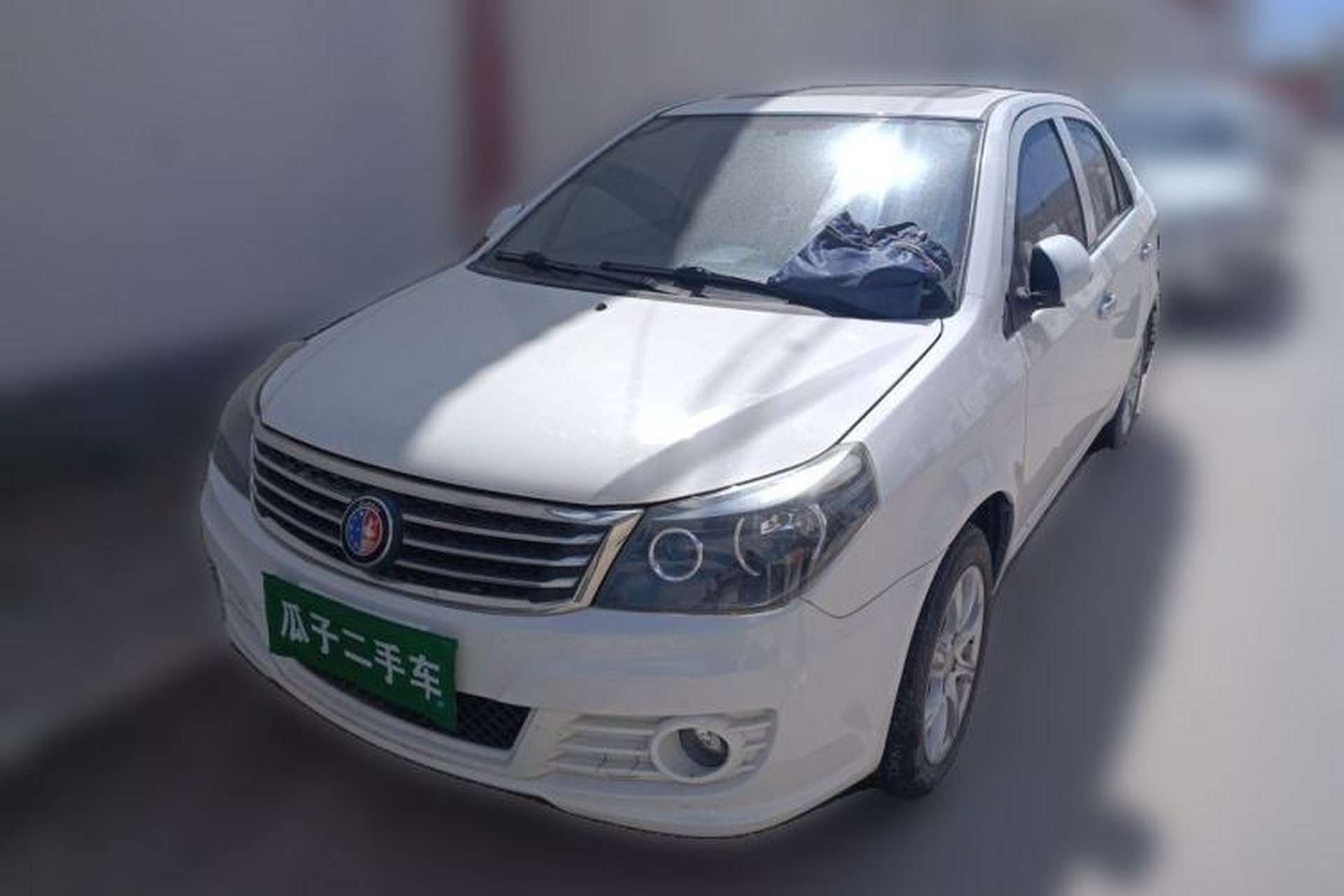 Used Geely Auto Diamond 2015 Sedan 1.5L Manual SuperDeluxe Model Front Left 45 Deg
