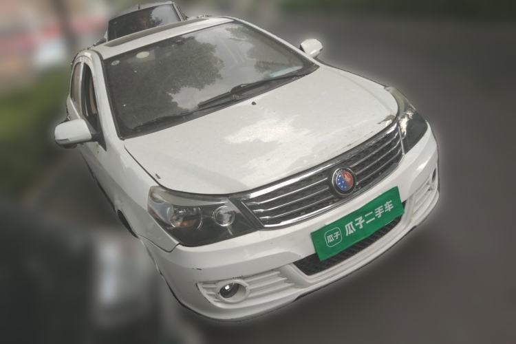 Used Geely Auto Diamond 2015 Sedan 1.5L Manual SuperDeluxe Model Front Right 45 Deg