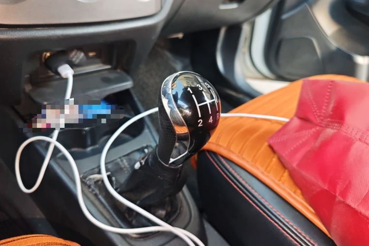 Used Geely Auto Diamond 2015 Sedan 1.5L Manual SuperDeluxe Model Gear Lever