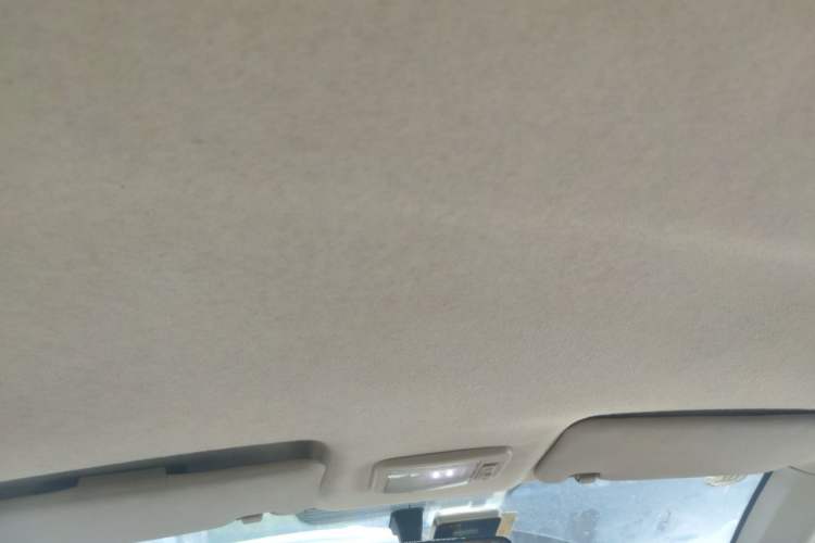 Used Geely Auto Diamond 2015 Sedan 1.5L Manual SuperDeluxe Model Headliner