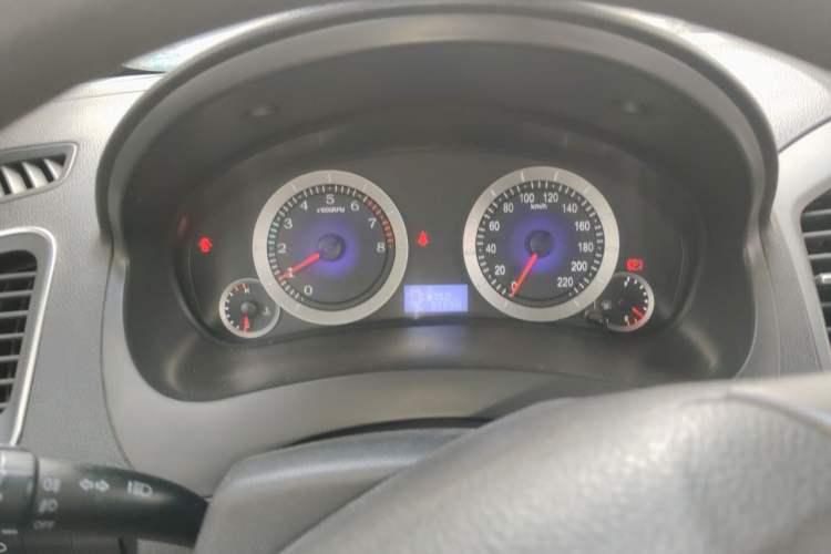 Used Geely Auto Diamond 2015 Sedan 1.5L Manual SuperDeluxe Model Instrument Cluster