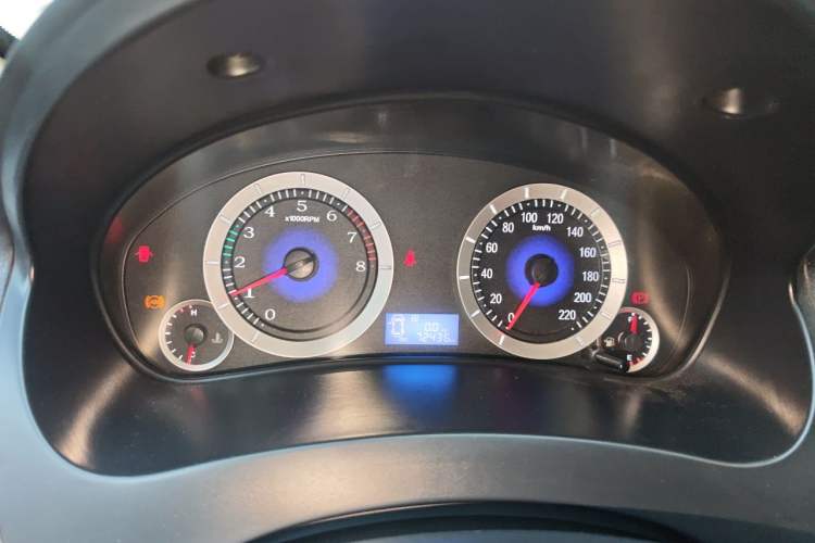 Used Geely Auto Diamond 2015 Sedan 1.5L Manual SuperDeluxe Model Instrument Cluster