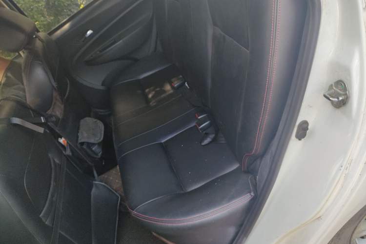 Used Geely Auto Diamond 2015 Sedan 1.5L Manual SuperDeluxe Model Left Rear Seat