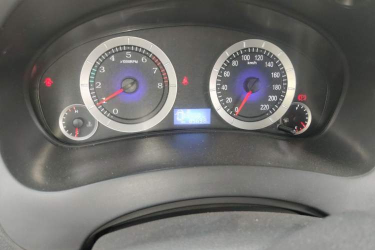 Used Geely Auto Diamond 2015 Sedan 1.5L Manual SuperDeluxe Model Odometer Close Up