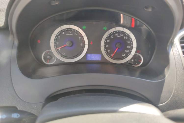 Used Geely Auto Diamond 2015 Sedan 1.5L Manual SuperDeluxe Model Odometer Close Up