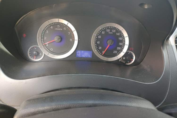 Used Geely Auto Diamond 2015 Sedan 1.5L Manual SuperDeluxe Model Odometer Close Up