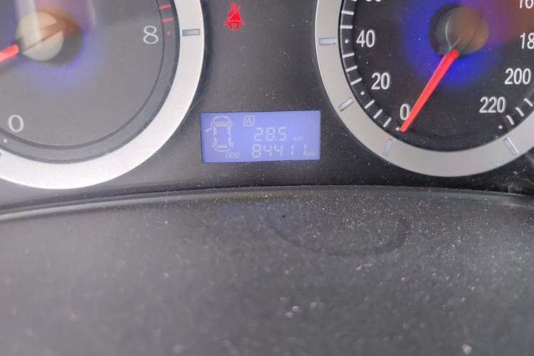 Used Geely Auto Diamond 2015 Sedan 1.5L Manual SuperDeluxe Model Odometer Close Up