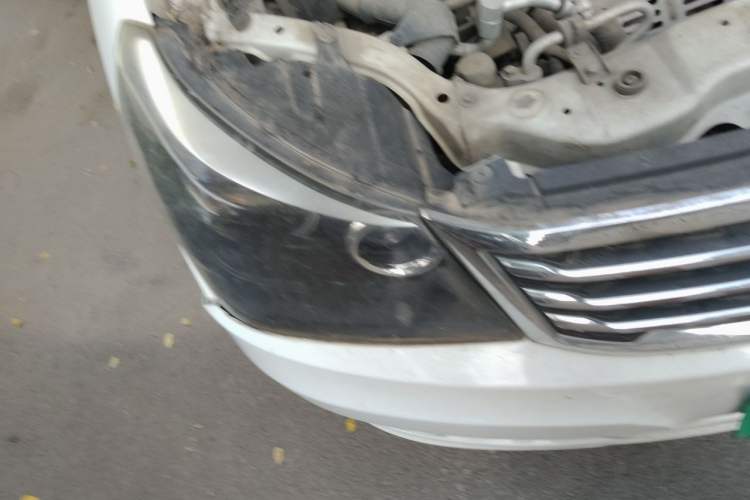 Used Geely Auto Diamond 2015 Sedan 1.5L Manual SuperDeluxe Model Right Front Headlight