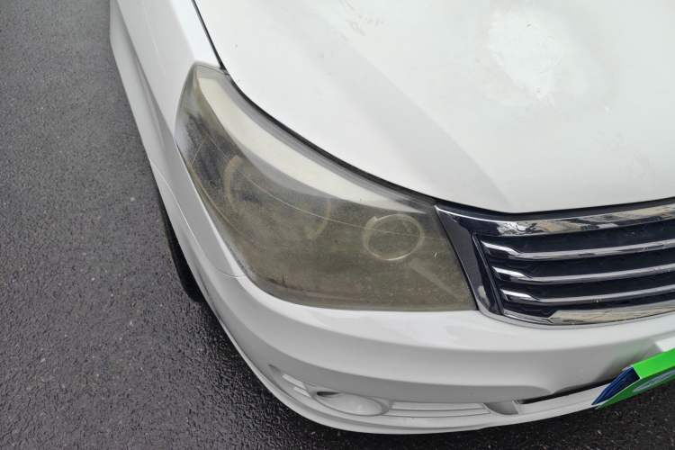 Used Geely Auto Diamond 2015 Sedan 1.5L Manual SuperDeluxe Model Right Front Headlight