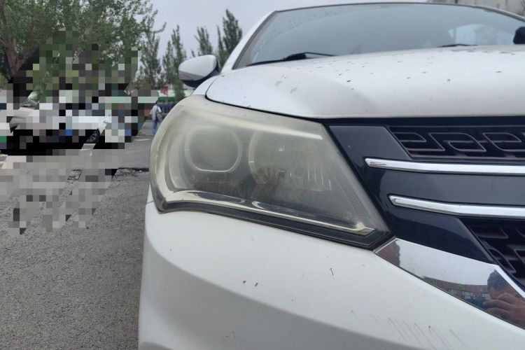 Used Geely Auto Diamond 2015 Sedan 1.5L Manual SuperDeluxe Model Right Front Headlight