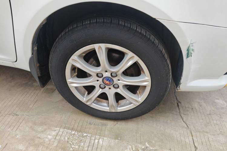 Used Geely Auto Diamond 2015 Sedan 1.5L Manual SuperDeluxe Model Right Front Wheel Hub