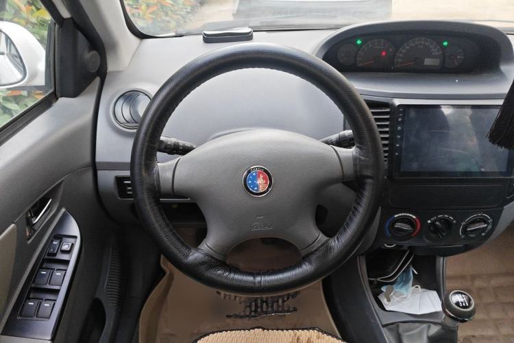 Used Geely Auto Diamond 2015 Sedan 1.5L Manual SuperDeluxe Model Steering Wheel