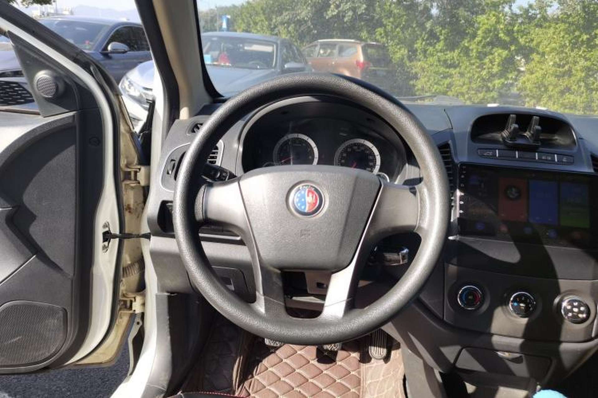 Used Geely Auto Diamond 2015 Sedan 1.5L Manual SuperDeluxe Model Steering Wheel