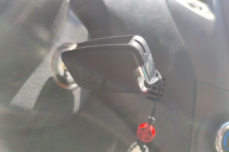 Used Geely Auto Diamond 2015 Sedan 1.5L Manual SuperDeluxe Model Vehicle Key
