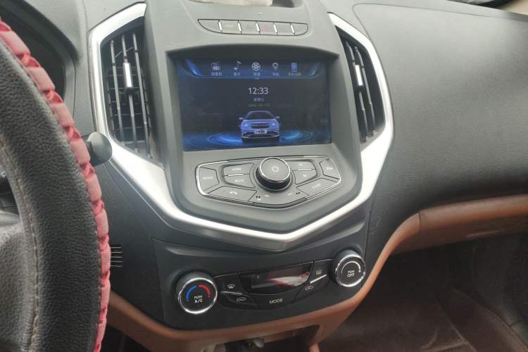 Used Geely Auto Diamond 2016 1.5L Manual Entry-Level Trim Audio And AC Panel