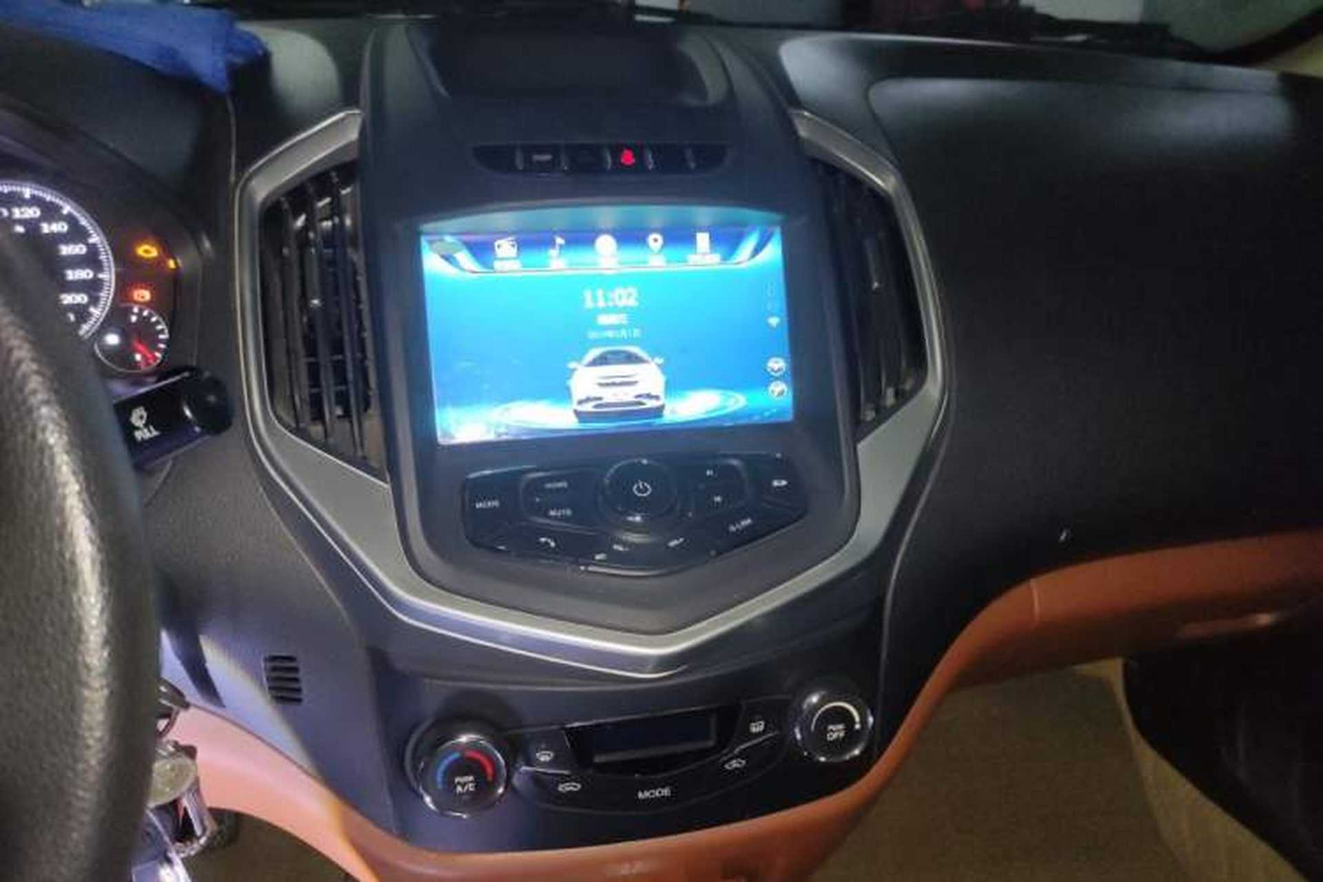Used Geely Auto Diamond 2016 1.5L Manual Elite Edition Audio And AC Panel
