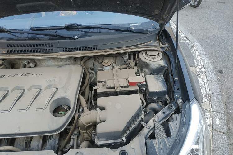 Used Geely Auto Diamond 2016 1.5L Manual Entry-Level Trim Engine Bay Left