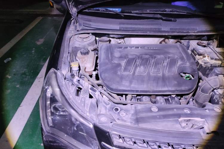 Used Geely Auto Diamond 2016 1.5L Manual Elite Edition Engine Bay Right