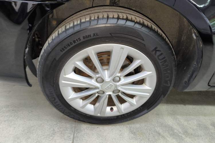 Used Geely Auto Diamond 2016 1.5L Manual Entry-Level Trim Exterior 7