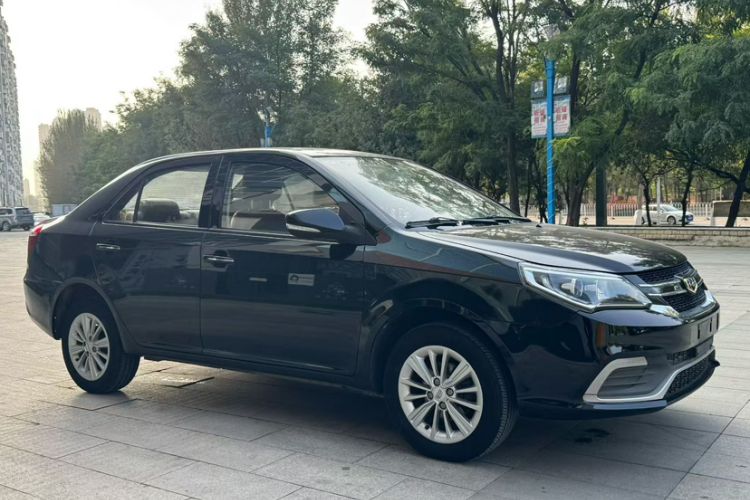 Used Geely Auto Diamond 2016 1.5L Manual Entry-Level Trim Exterior 8