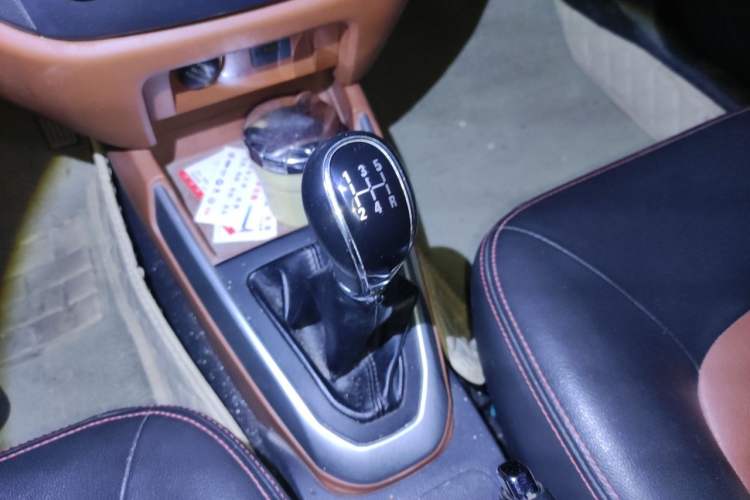 Used Geely Auto Diamond 2016 1.5L Manual Elite Edition Gear Lever