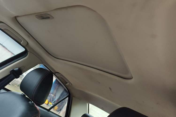 Used Geely Auto Diamond 2016 1.5L Manual Elite Version China IV Standard Headliner